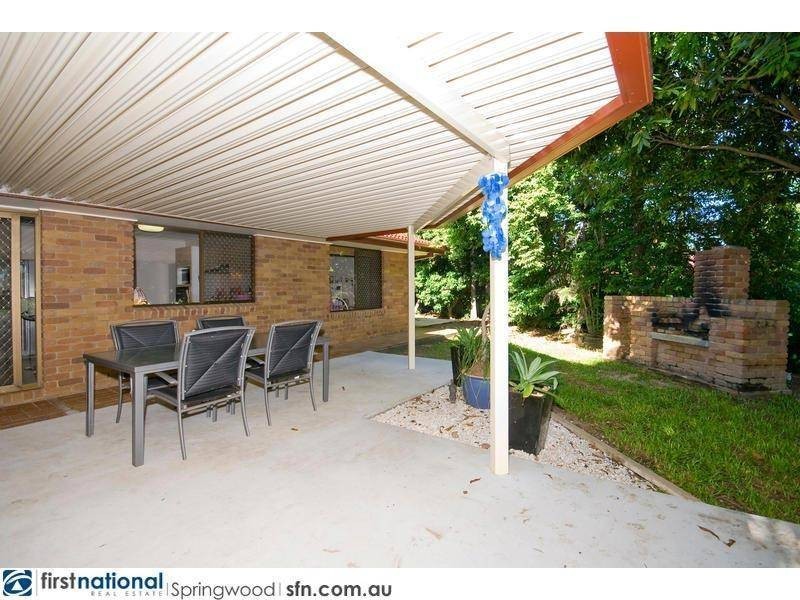 5 Maneroo Crescent, Springwood QLD 4127