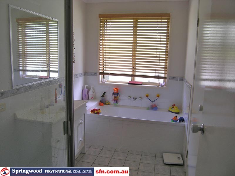 14 Cougal Close, Loganholme QLD 4129