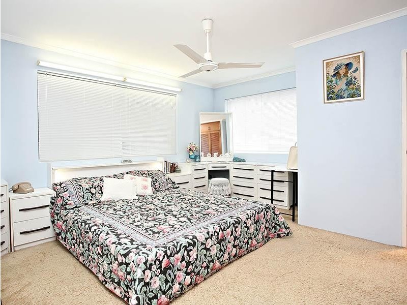 60 Barbaralla Drive, Springwood QLD 4127