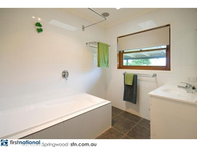 19 Raquel Avenue, Springwood QLD 4127
