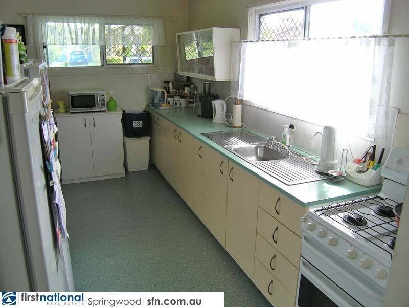 8 Damian Court, Slacks Creek QLD 4127