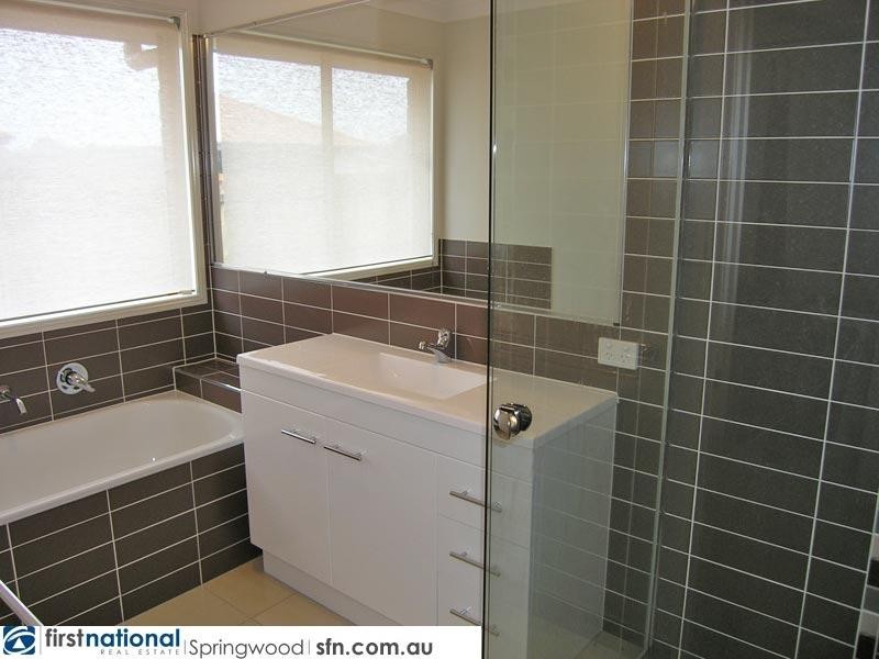 8 River Gum Court, Loganholme QLD 4129