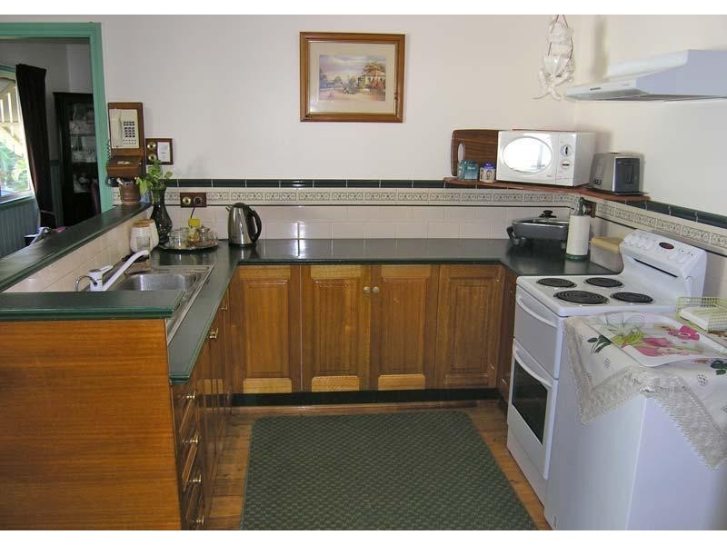 36 Melaleuca Drive, Lamb Island QLD 4184