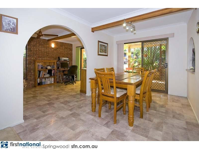 24 Leslie Parade, Slacks Creek QLD 4127