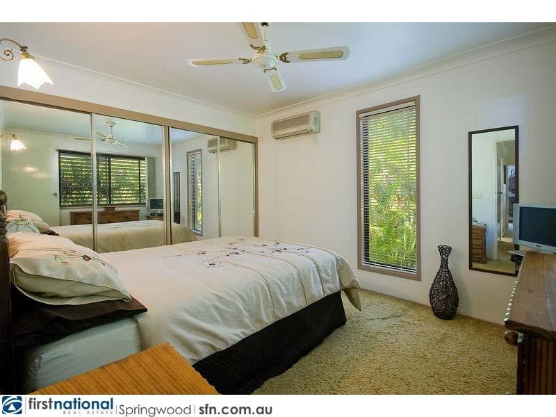 24 Leslie Parade, Slacks Creek QLD 4127