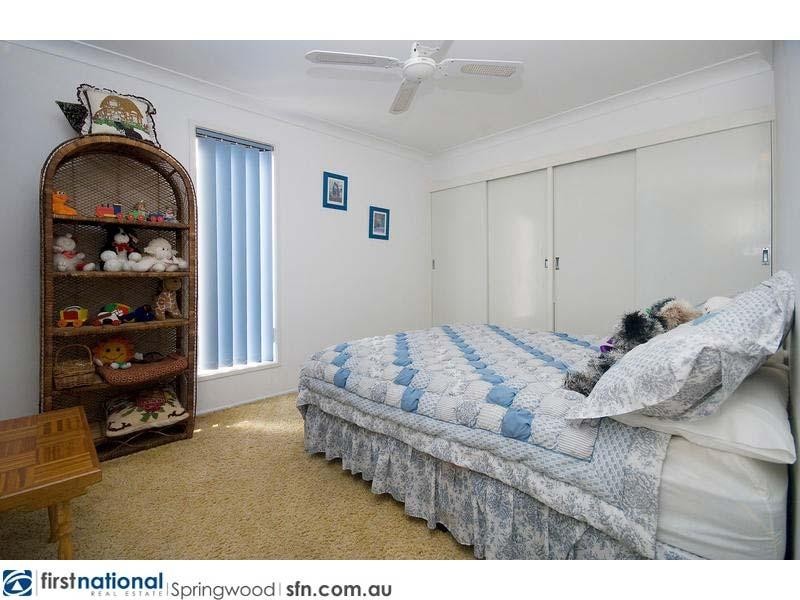 24 Leslie Parade, Slacks Creek QLD 4127