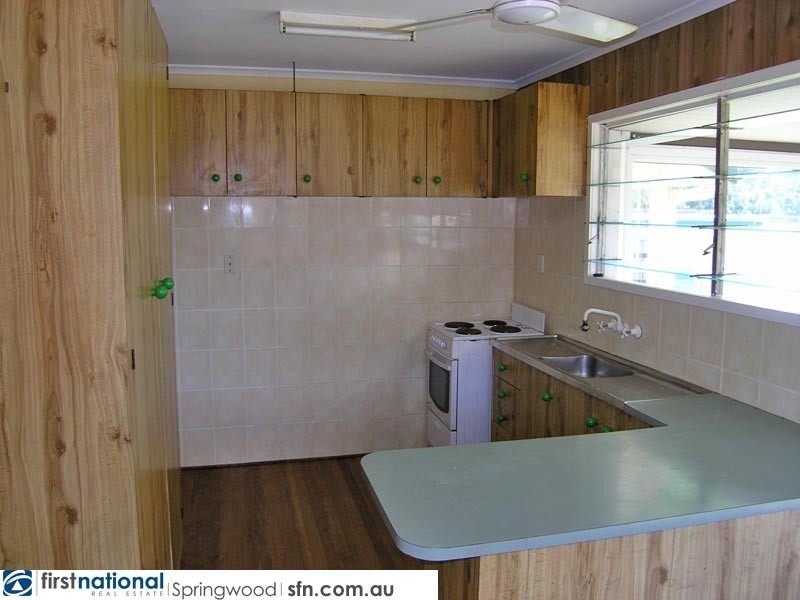 8 Albert Street, Woodridge QLD 4114
