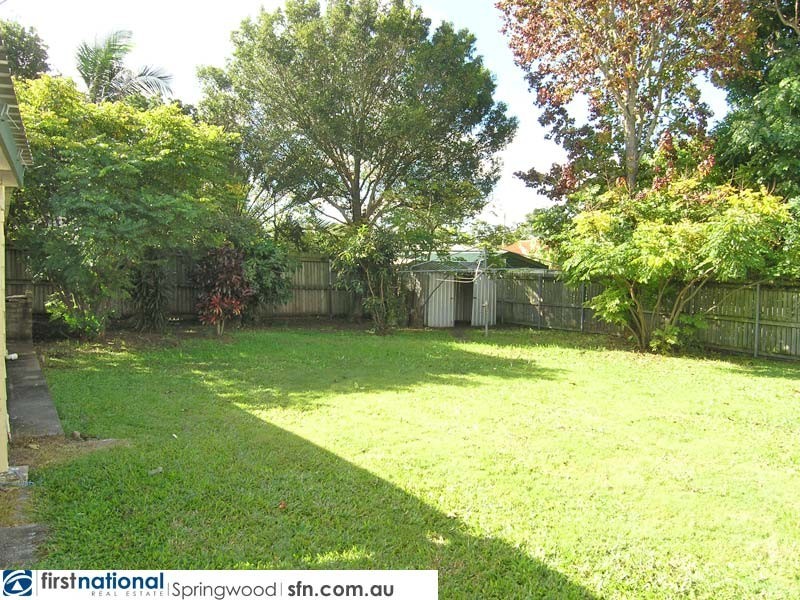 8 Albert Street, Woodridge QLD 4114