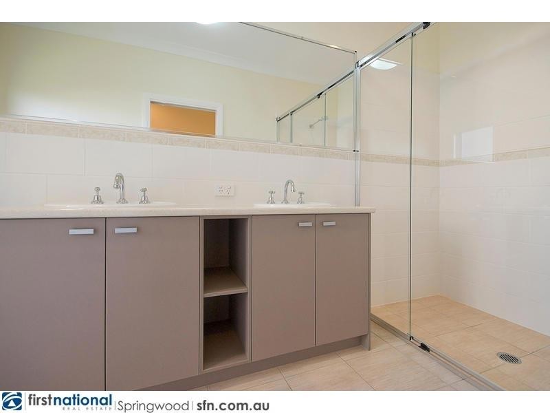 3 John Markwell Parade, Daisy Hill QLD 4127