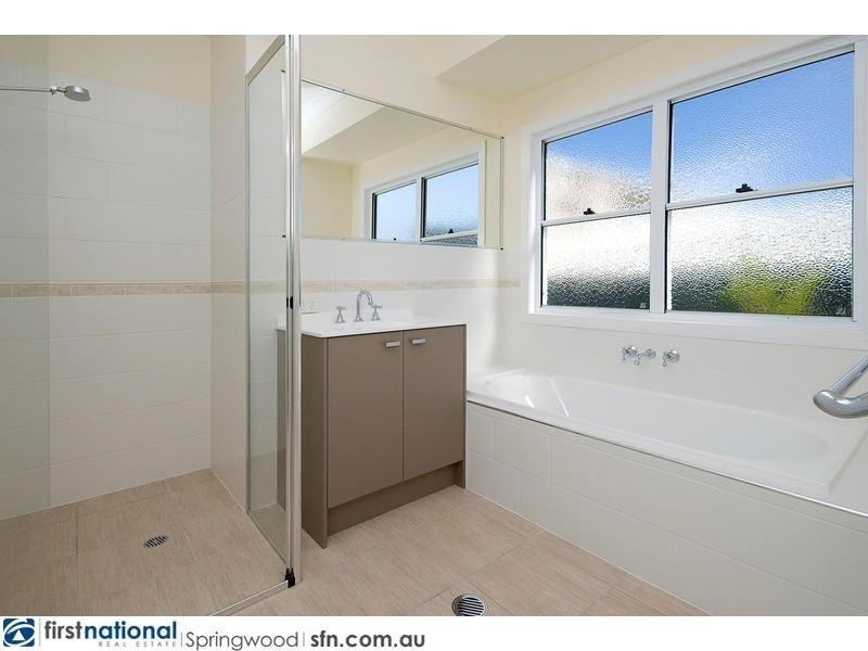 3 John Markwell Parade, Daisy Hill QLD 4127