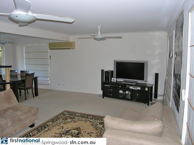 32 Yvonne Crescent, Mount Warren Park QLD 4207