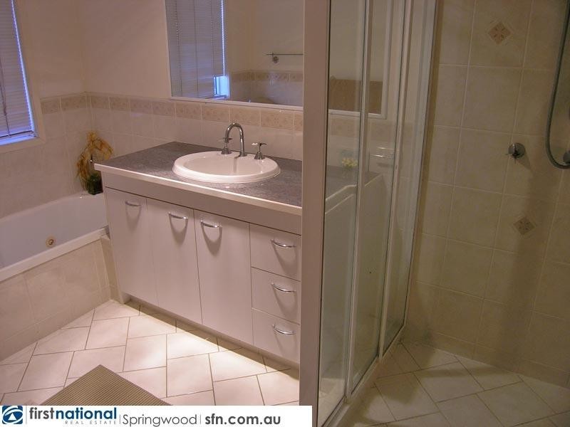 32 Yvonne Crescent, Mount Warren Park QLD 4207