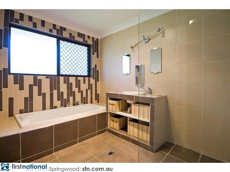 24 Adelong Road, Shailer Park QLD 4128