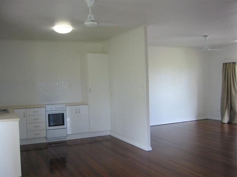 1-4 /78 Owen Street, Innisfail QLD 4860