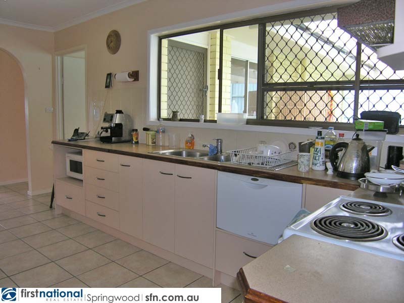 4 Desiree Court, Springwood QLD 4127