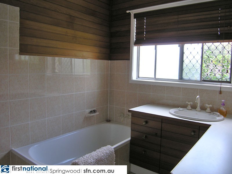 4 Desiree Court, Springwood QLD 4127