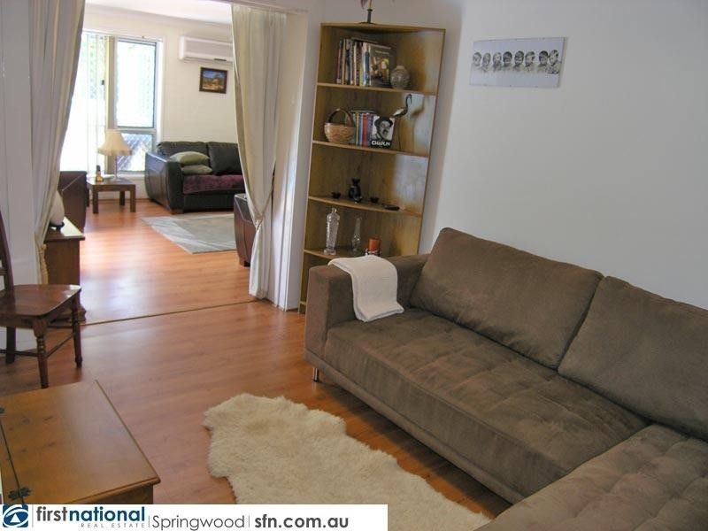 527 Broadwater Road, Mansfield QLD 4122