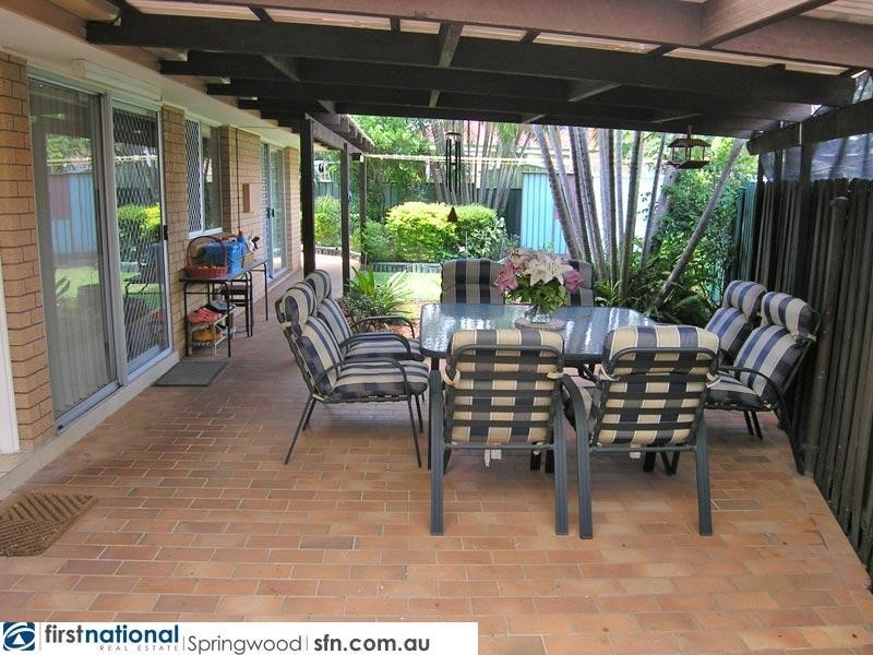 527 Broadwater Road, Mansfield QLD 4122