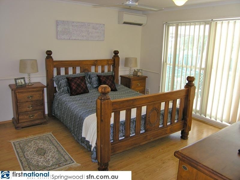 527 Broadwater Road, Mansfield QLD 4122