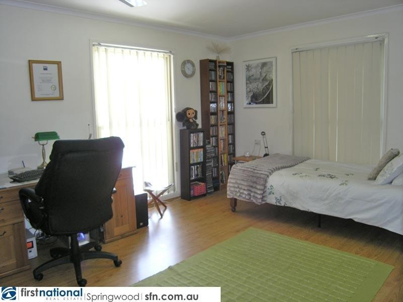 527 Broadwater Road, Mansfield QLD 4122