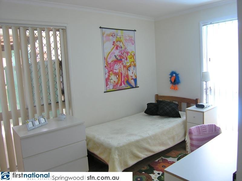 527 Broadwater Road, Mansfield QLD 4122