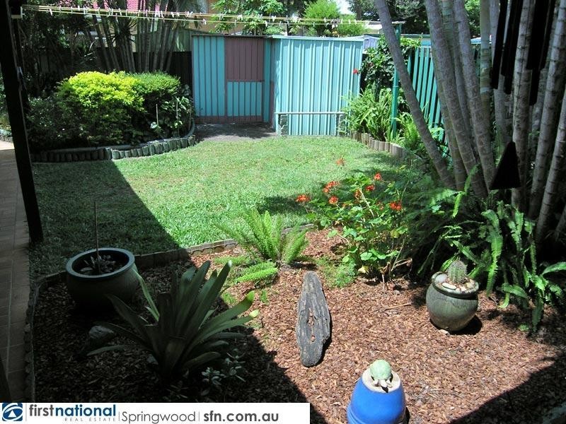 527 Broadwater Road, Mansfield QLD 4122