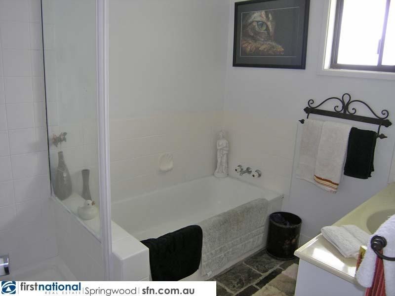 14 Jardine Drive, Springwood QLD 4127