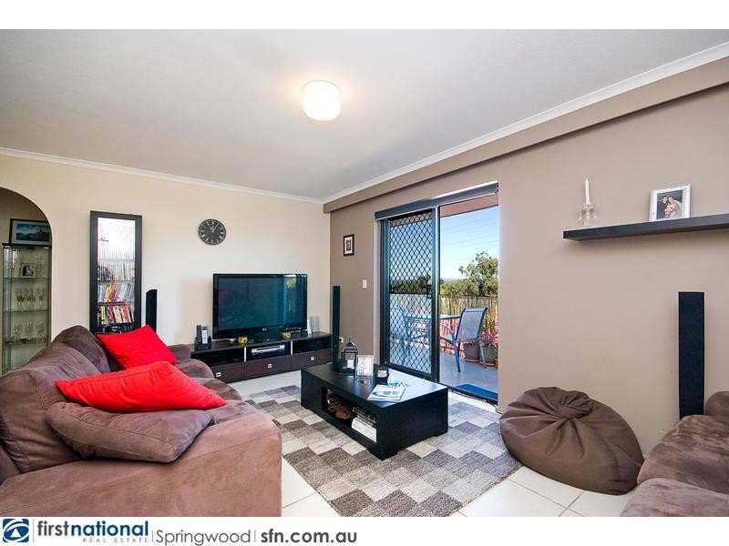32/155 John Paul Drive, Springwood QLD 4127