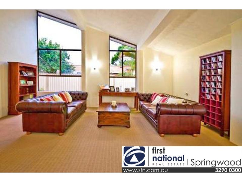 44 Rholanda Crescent, Springwood QLD 4127