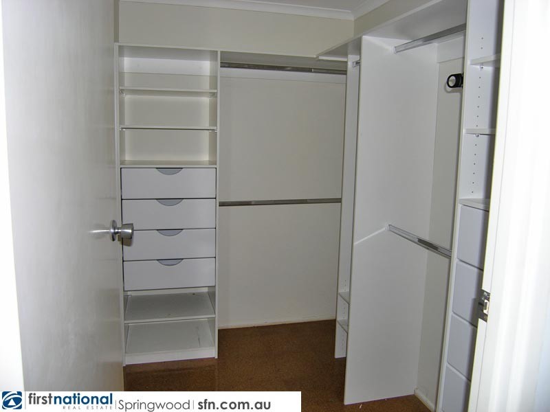 44 Rholanda Crescent, Springwood QLD 4127