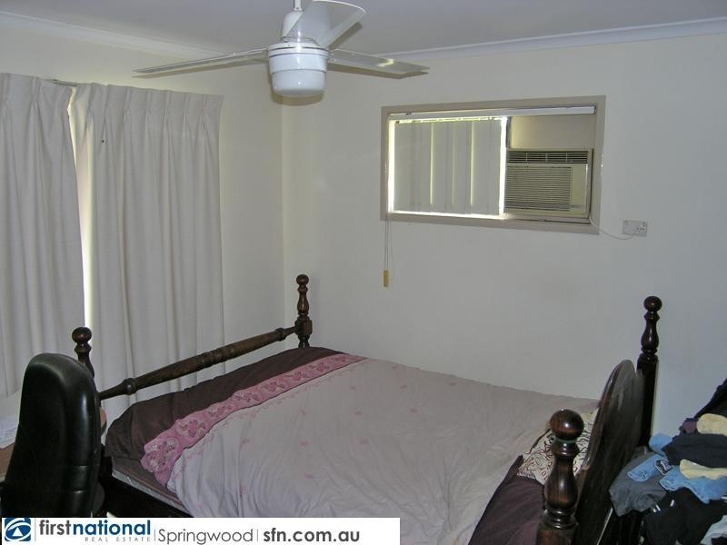 77 Aquarius Drive, Kingston QLD 4114