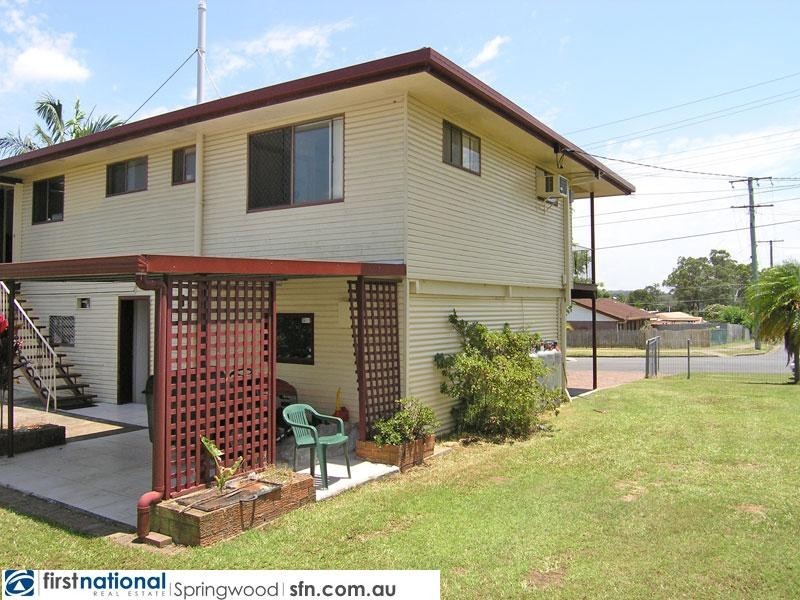 77 Aquarius Drive, Kingston QLD 4114