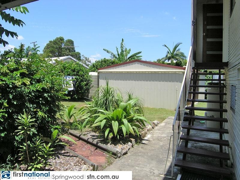 77 Aquarius Drive, Kingston QLD 4114
