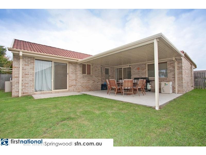 8 Lithfield Place, Loganholme QLD 4129