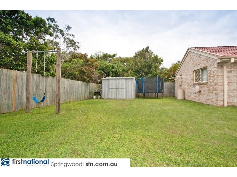 8 Lithfield Place, Loganholme QLD 4129