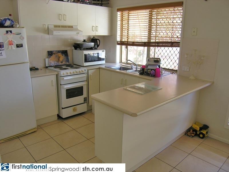 14 Dowling Crescent, Eagleby QLD 4207