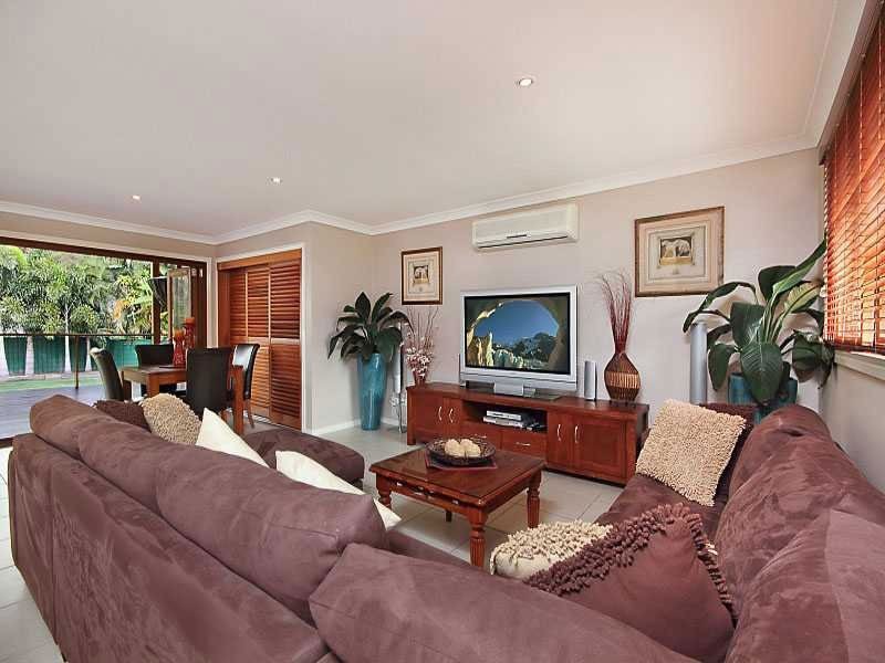 11 Eloise Avenue, Springwood QLD 4127