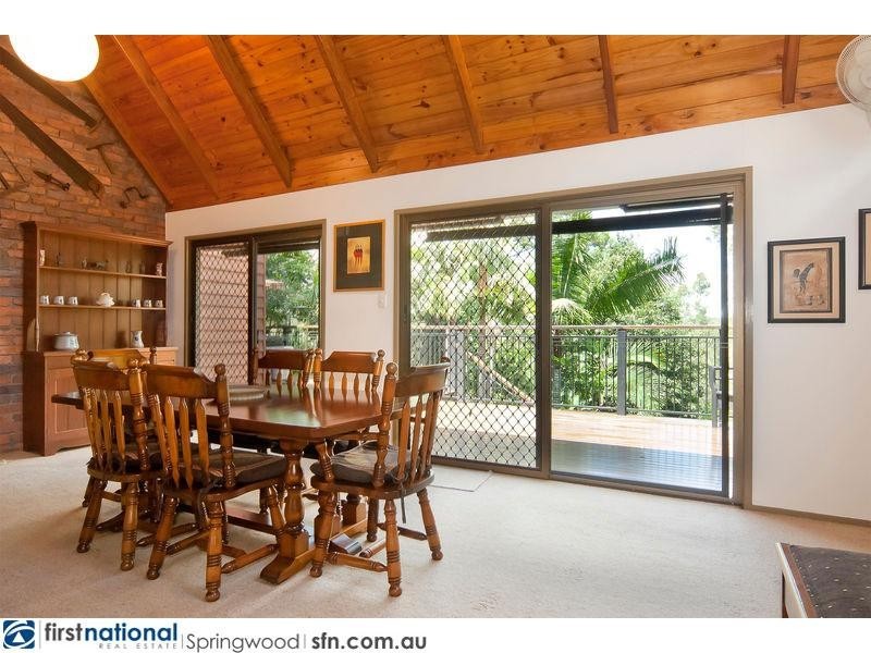 14 Lynshanel Court, Springwood QLD 4127