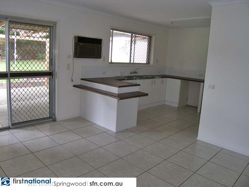 15 Wyclif Avenue, Springwood QLD 4127