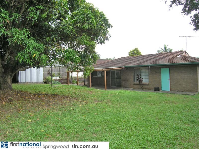 15 Wyclif Avenue, Springwood QLD 4127