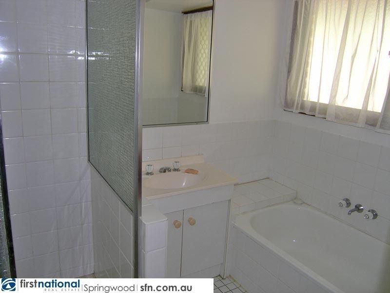 2/79 Dorset Drive, Rochedale South QLD 4123