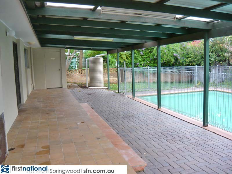 8 Westgate Avenue, Springwood QLD 4127