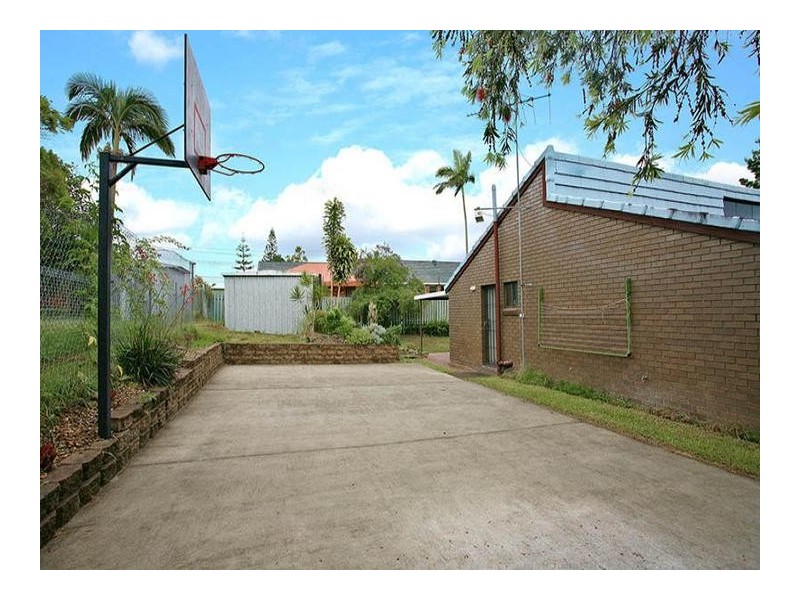 30 Drake Road, Springwood QLD 4127