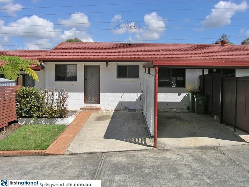 2/155 John Paul Drive, Springwood QLD 4127