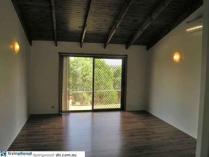 2/155 John Paul Drive, Springwood QLD 4127