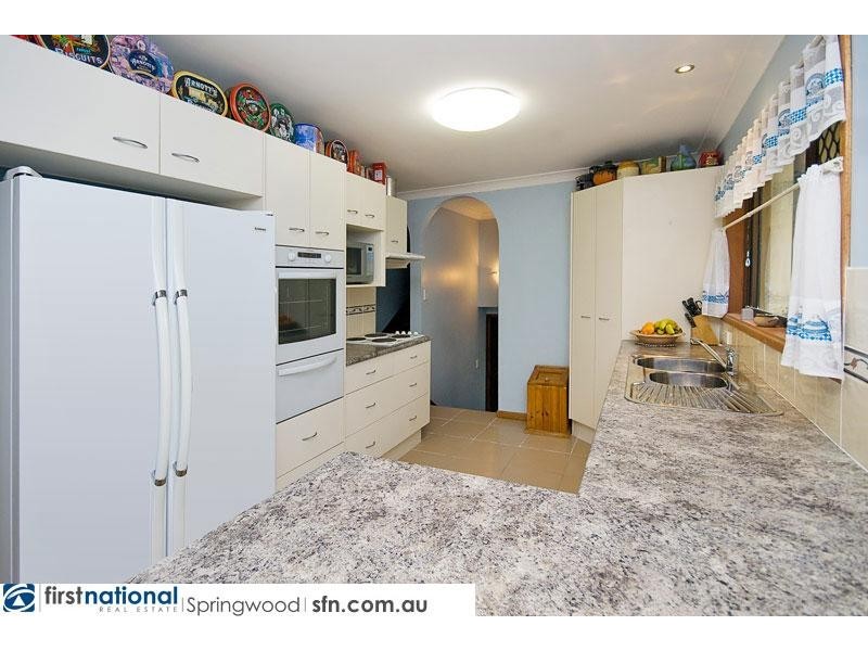 25 Shoalhaven Avenue, Springwood QLD 4127