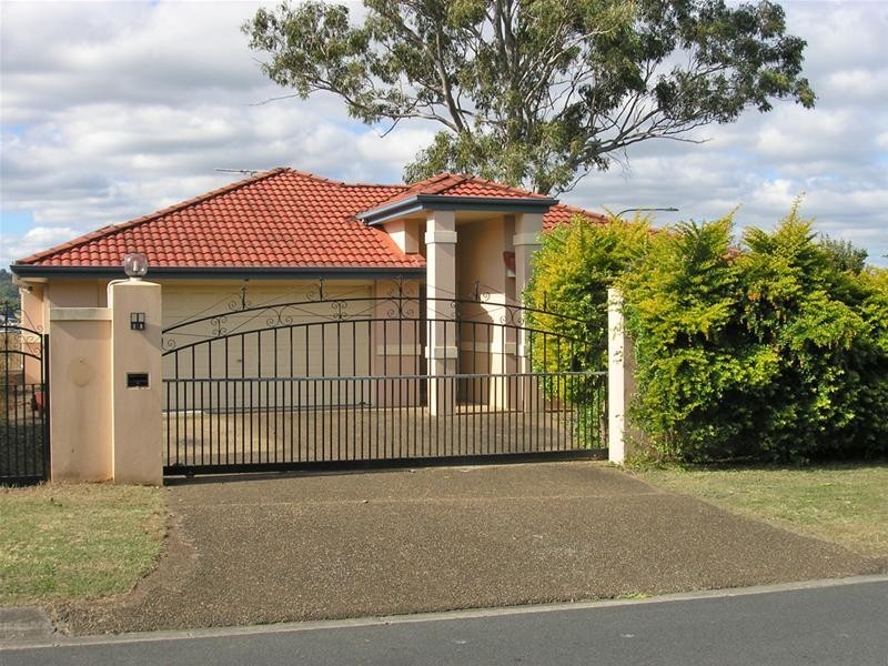 15 Brookvale Drive, Underwood QLD 4119