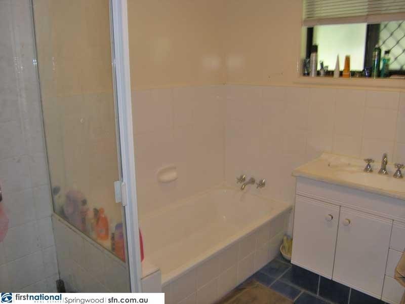 18 Barbaralla Drive, Springwood QLD 4127