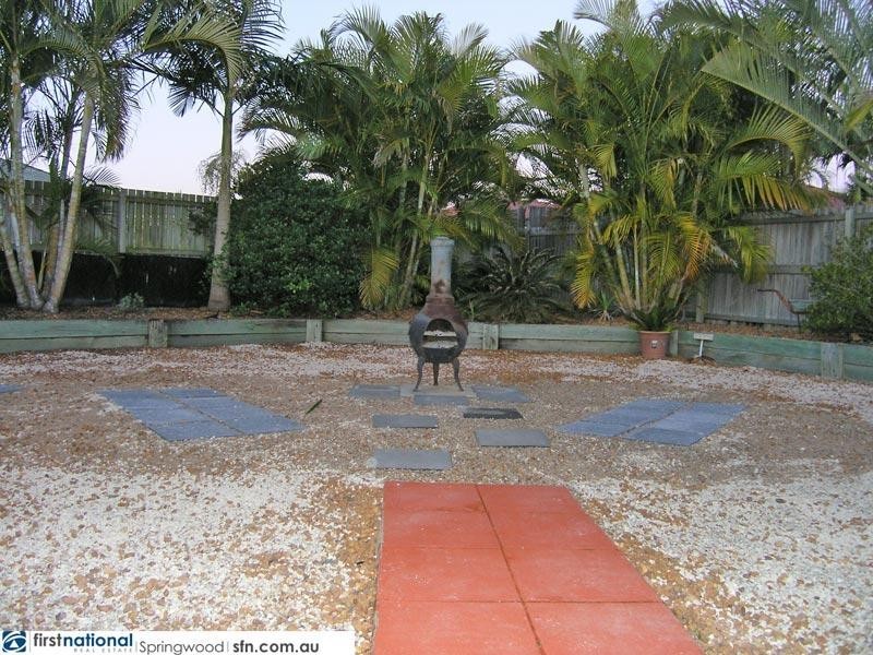 69 Glenfield Street, Parkinson QLD 4115
