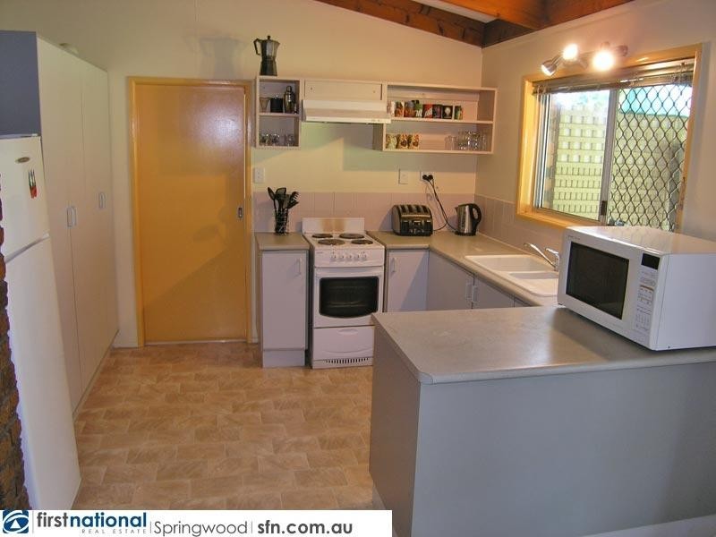 23 Knightsbridge Crescent, Rochedale South QLD 4123